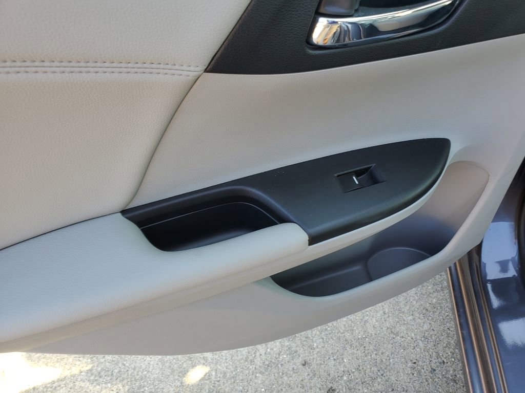 Used 2016 Honda Accord EX-L image 11