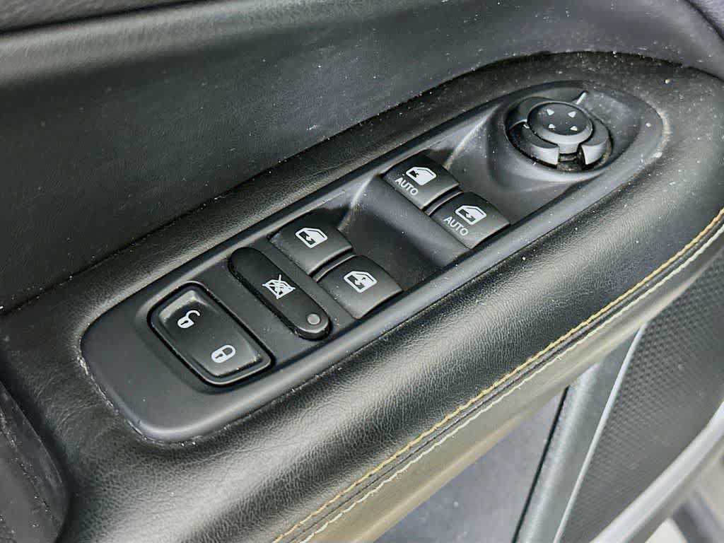 Used 2018 Jeep Compass Latitude FWD image 28