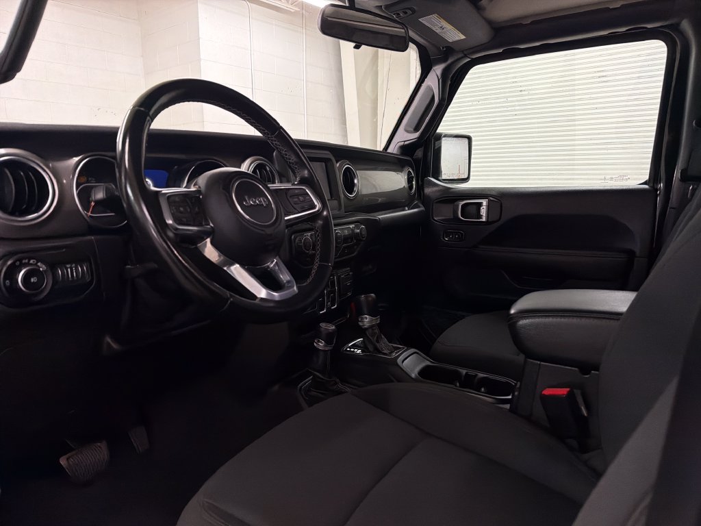 Used 2021 Jeep Wrangler Unlimited Sahara AWD/4WD image 6
