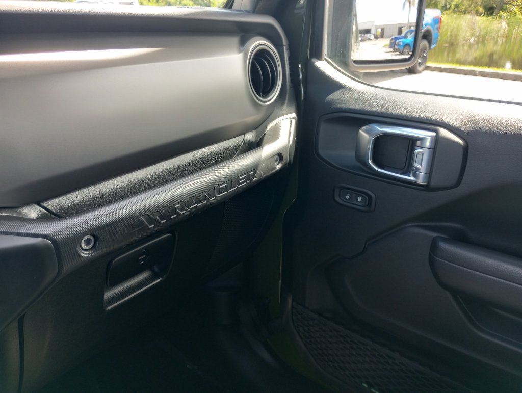 Used 2022 Jeep Wrangler Unlimited Sport AWD/4WD image 29