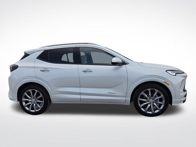 Used 2025 Buick Encore GX Avenir w/ Avenir Technology Package FWD image 10