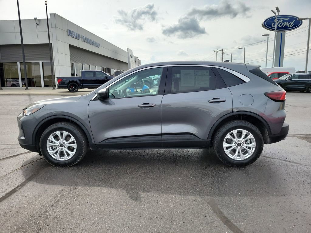 Certified 2023 Ford Escape Active w/ Tech Pack #2 AWD/4WD image 2