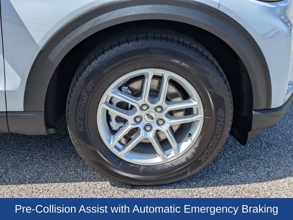 Certified 2026 Ford Explorer Active RWD image 11