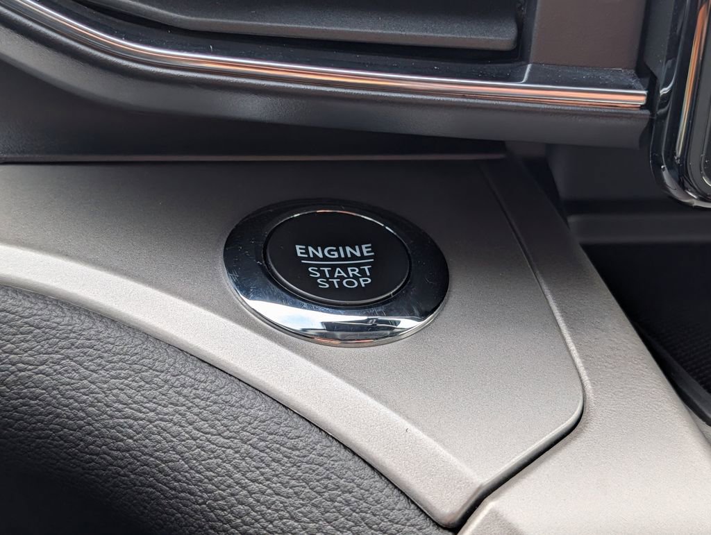 Certified 2022 Ford Explorer XLT w/ Equipment Group 202A image 25