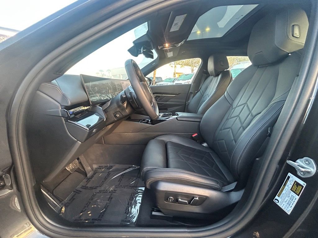 Used 2026 BMW 530i image 10