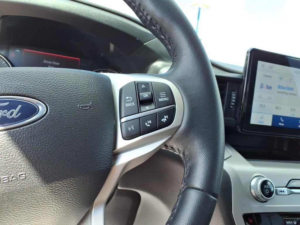 Certified 2023 Ford Explorer XLT image 18