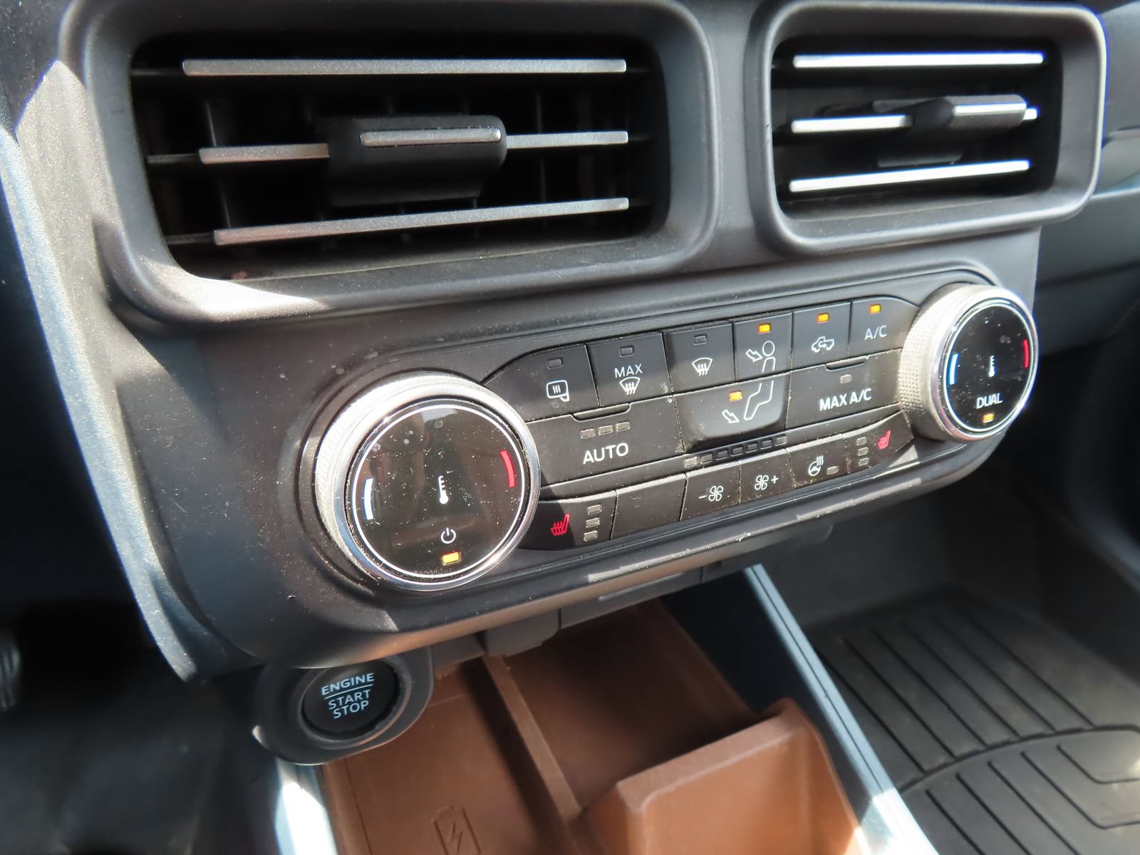 Certified 2023 Ford Maverick Lariat w/ Lariat Luxury Package AWD/4WD image 29