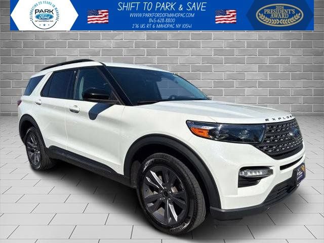 Certified 2023 Ford Explorer XLT w/ Equipment Group 202A AWD/4WD image 1