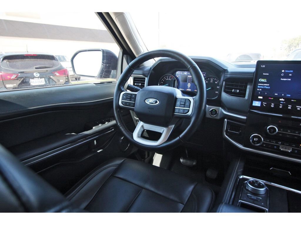 Certified 2022 Ford Expedition XLT image 11