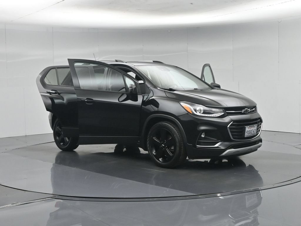 Used 2018 Chevrolet Trax Premier w/ Midnight Edition FWD image 36