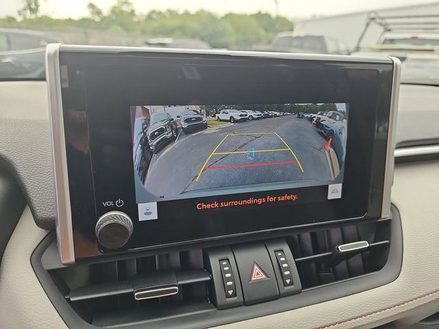 Used 2023 Toyota RAV4 XLE Premium AWD/4WD image 20