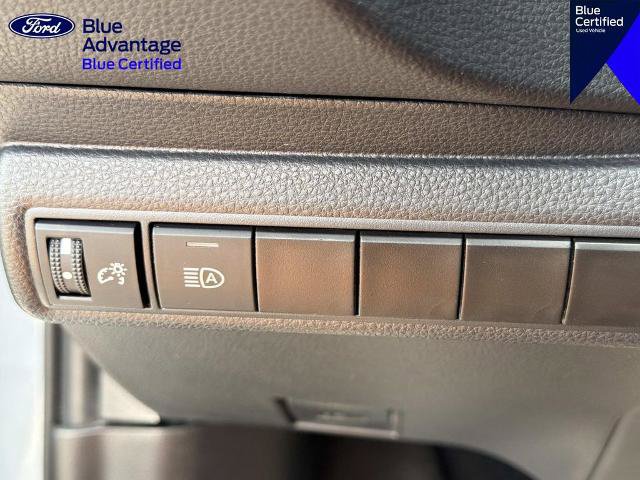 Used 2025 Toyota Corolla LE FWD image 31