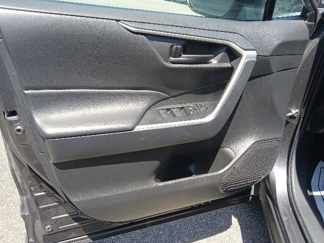 Used 2024 Toyota RAV4 LE FWD image 11