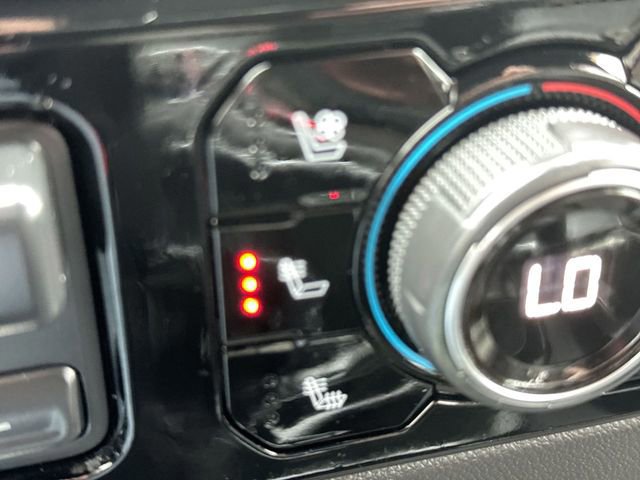 Used 2022 Chevrolet Silverado 1500 ZR2 w/ Technology Package image 25