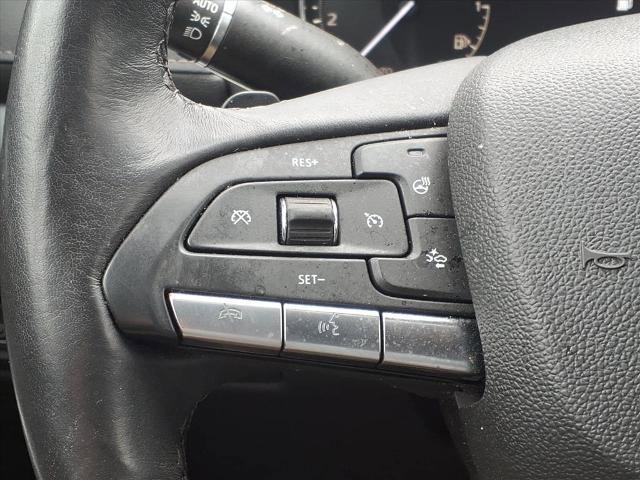 Used 2022 Cadillac XT4 Premium Luxury w/ Enhanced Visibility Package AWD/4WD image 7