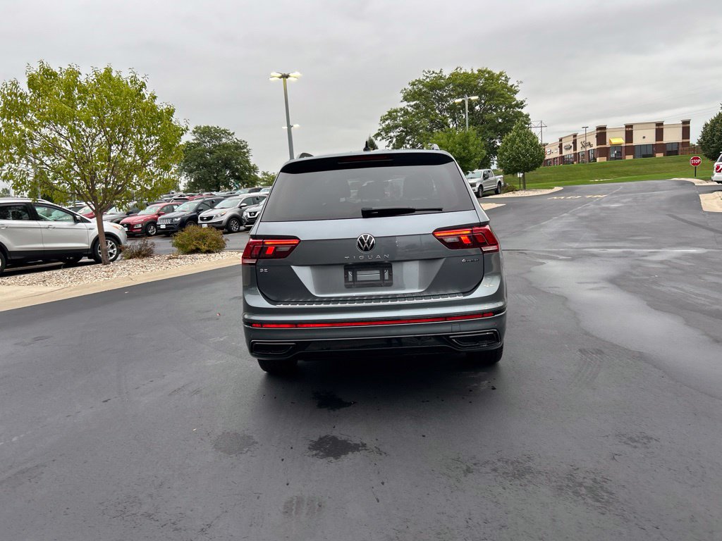 Used 2022 Volkswagen Tiguan SE R-Line AWD/4WD image 7