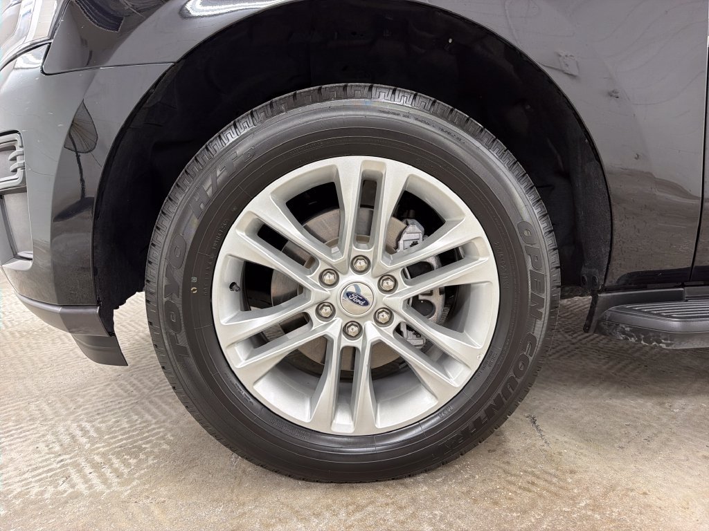 Certified 2024 Ford Expedition XLT RWD image 14