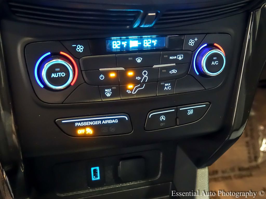 Certified 2017 Ford Escape SE w/ Equipment Group 201A image 16