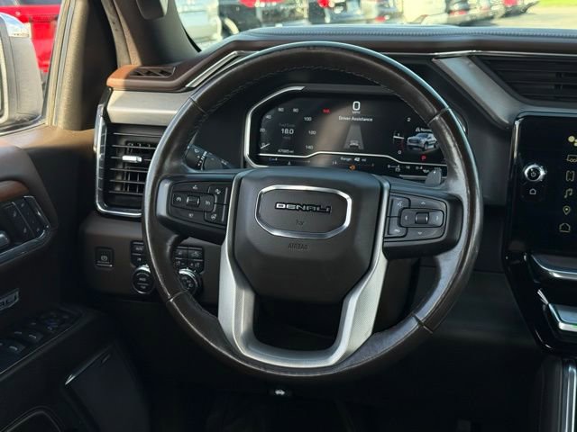 Used 2023 GMC Sierra 1500 Denali w/ Technology Package AWD/4WD image 9