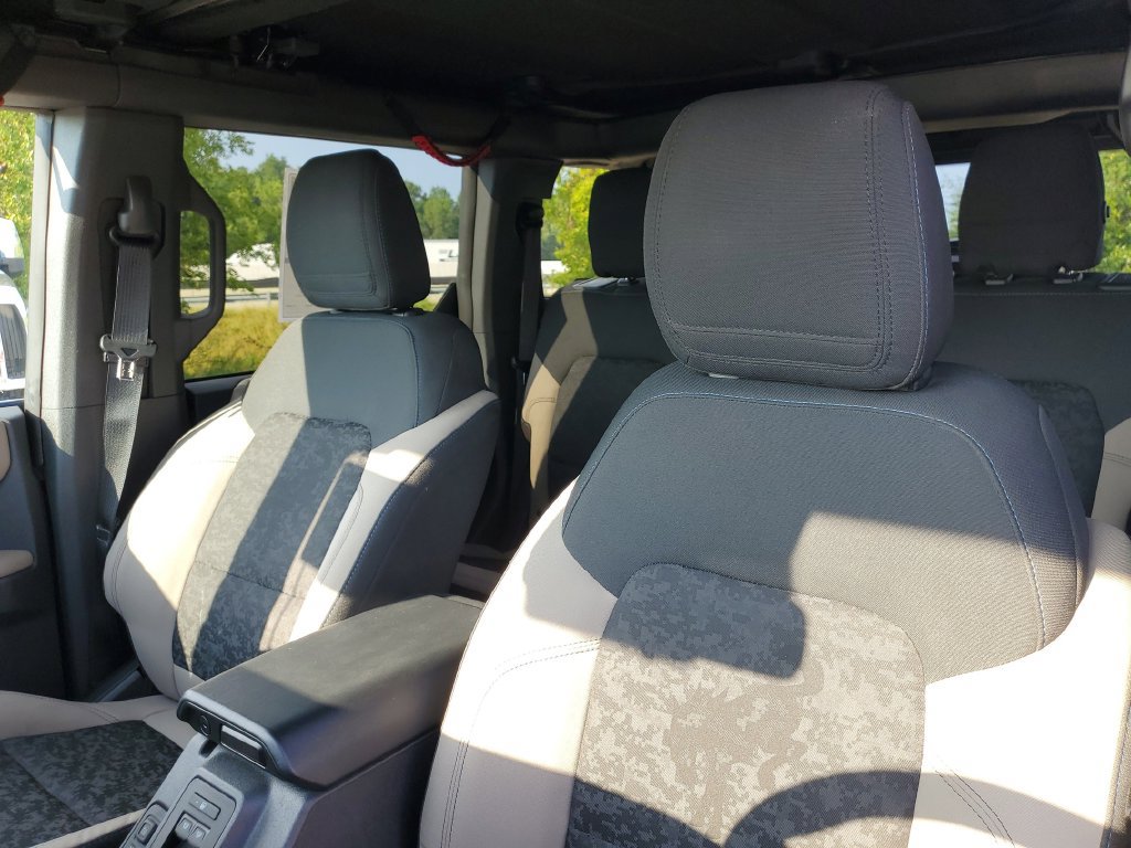 Certified 2022 Ford Bronco Wildtrak AWD/4WD image 12