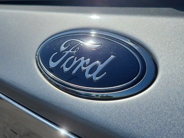 Certified 2023 Ford Explorer XLT RWD image 8