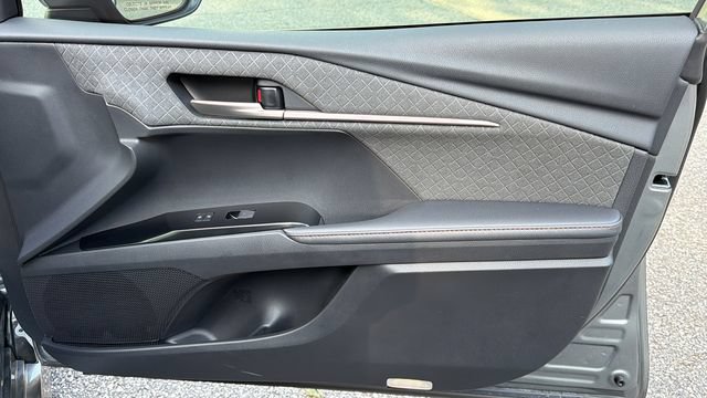 Used 2025 Toyota Camry XLE FWD image 14