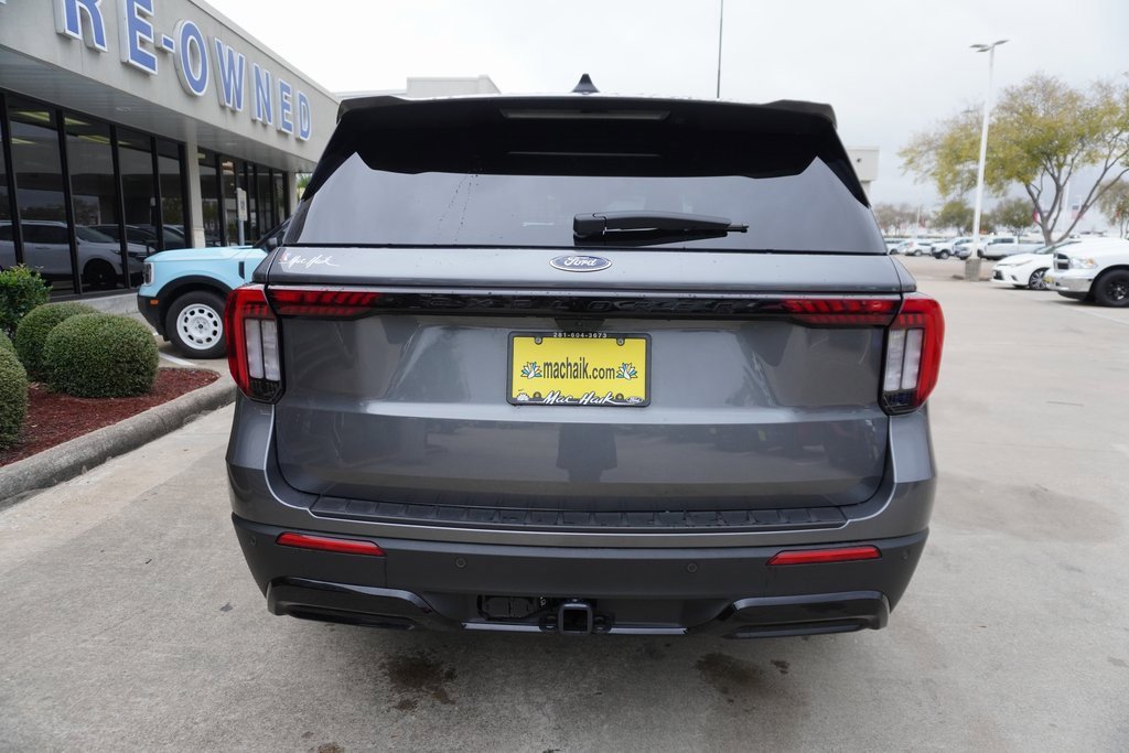 Certified 2025 Ford Explorer ST-Line w/ Premium Package image 5