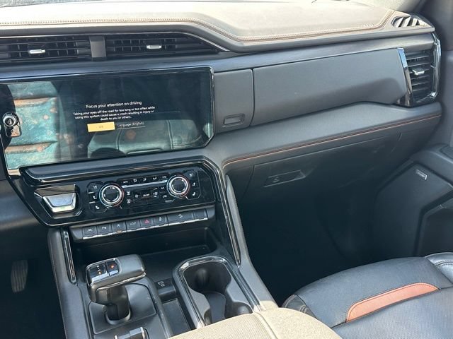 Used 2024 GMC Sierra 1500 AT4 w/ Technology Package AWD/4WD image 10