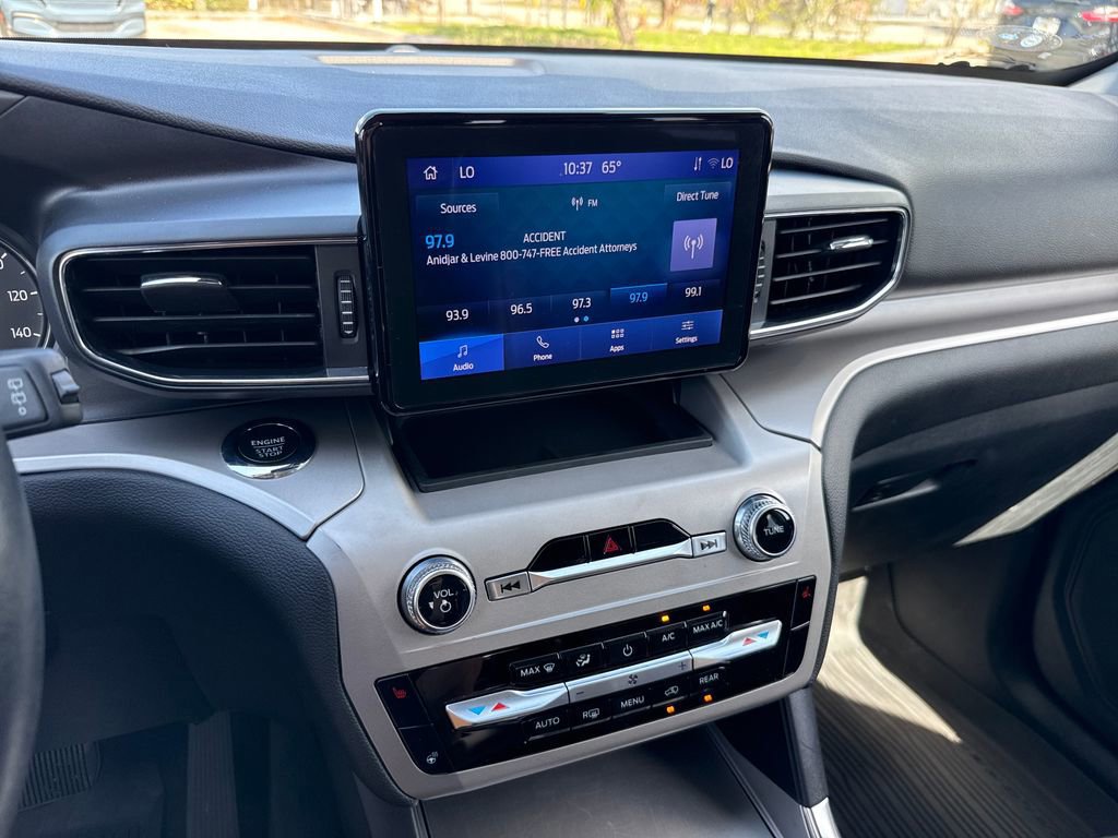 Certified 2022 Ford Explorer XLT w/ Equipment Group 202A AWD/4WD image 18