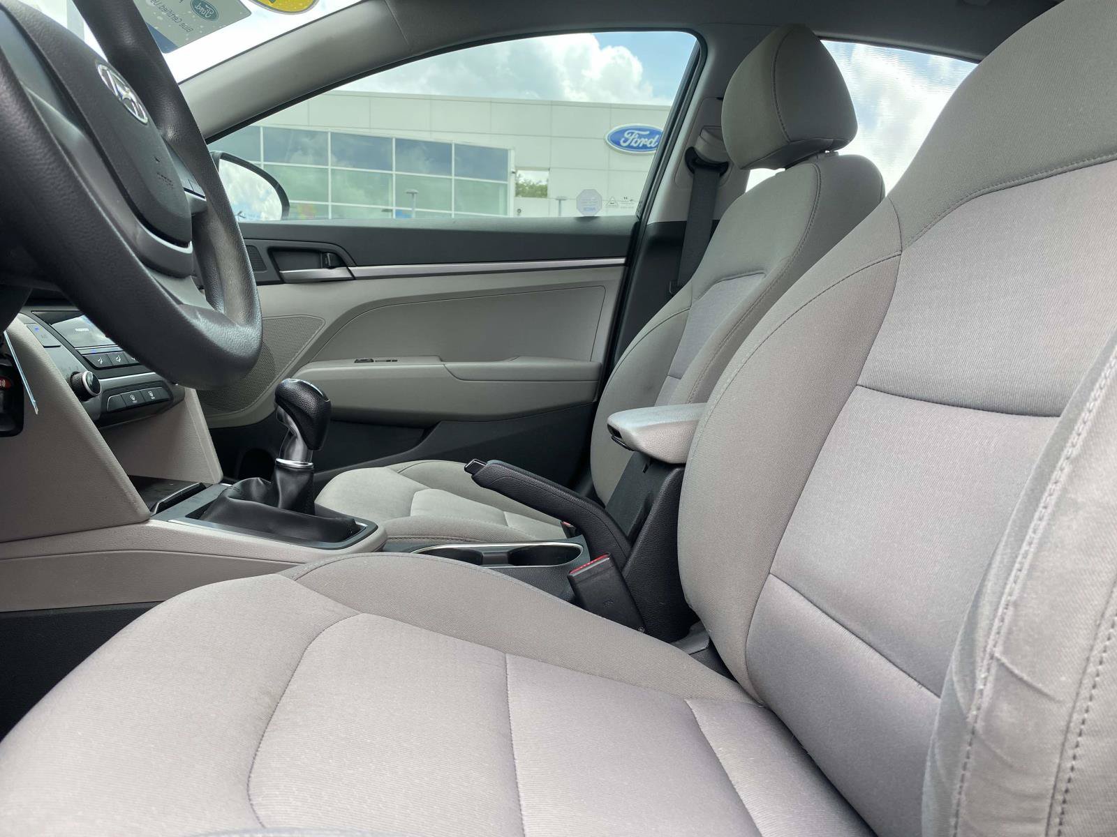 Used 2018 Hyundai Elantra SE FWD image 14