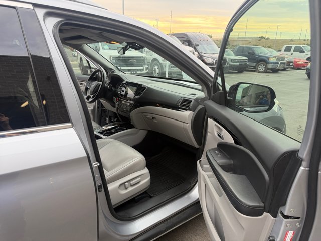 Used 2019 Honda Pilot Touring image 31