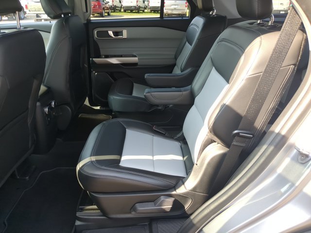 Certified 2023 Ford Explorer XLT w/ Equipment Group 202A AWD/4WD image 29