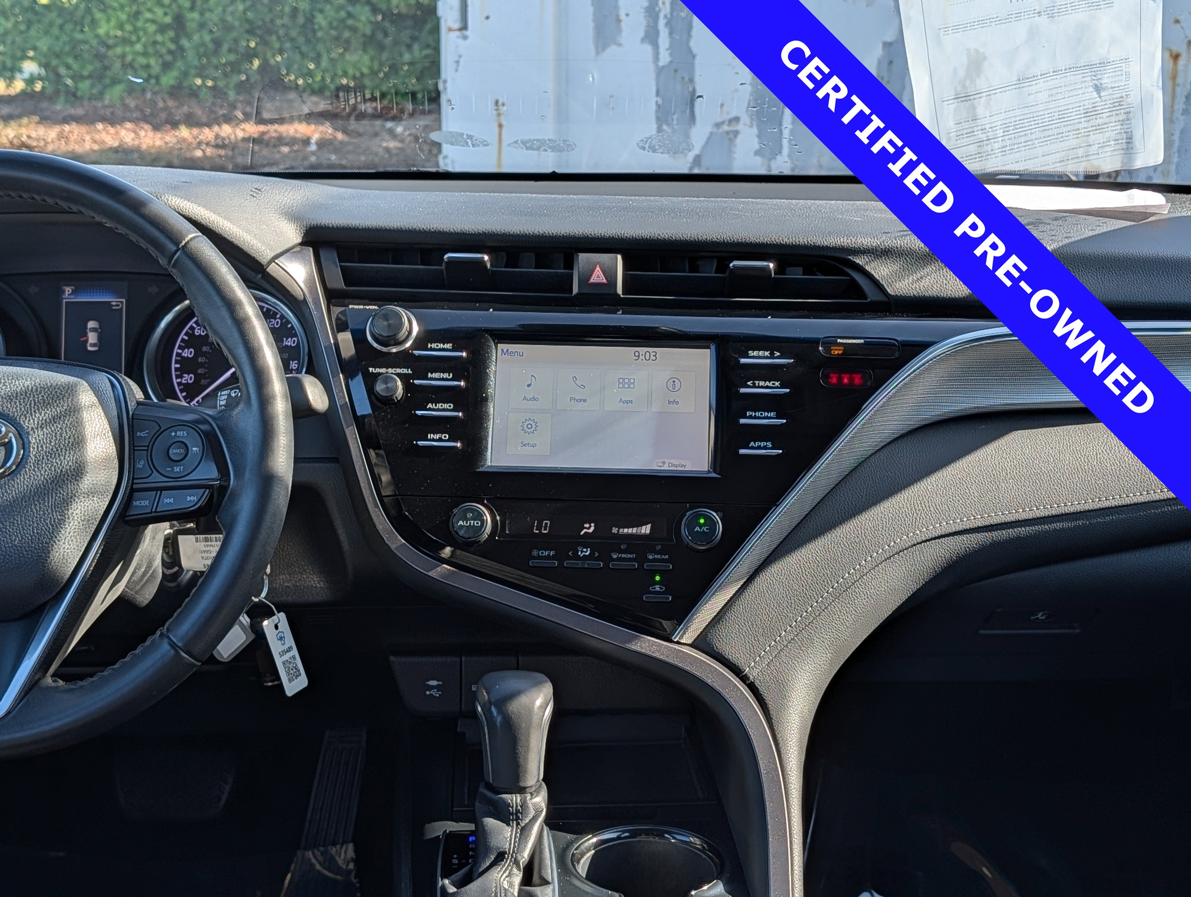 Used 2018 Toyota Camry SE w/ Moonroof Package FWD image 17
