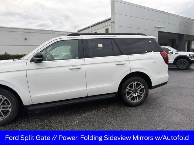 Certified 2025 Ford Expedition Active AWD/4WD image 11