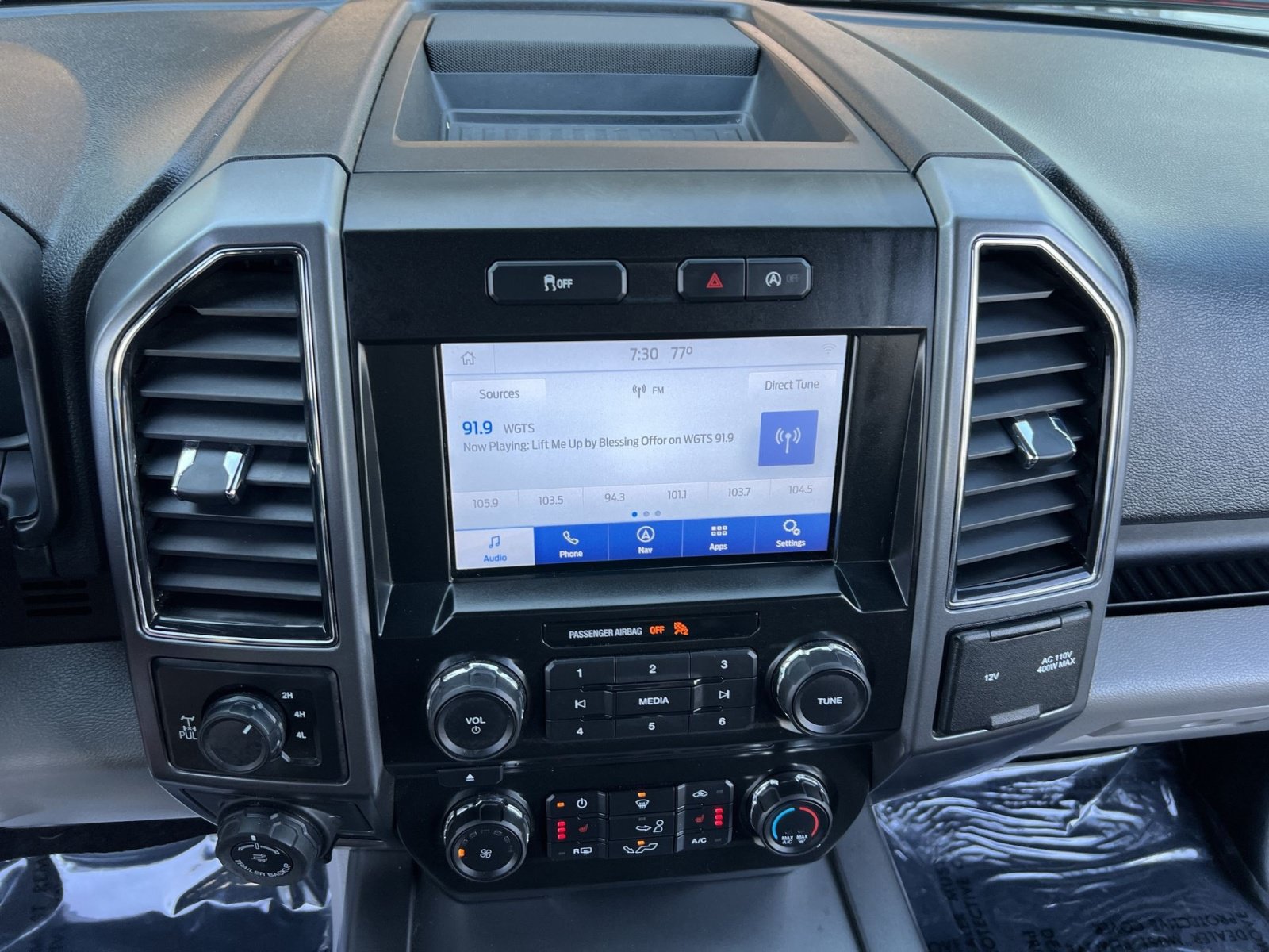 Certified 2018 Ford F150 XLT w/ Equipment Group 302A Luxury AWD/4WD image 26