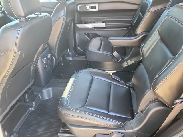 Certified 2022 Ford Explorer XLT w/ Equipment Group 202A RWD image 10