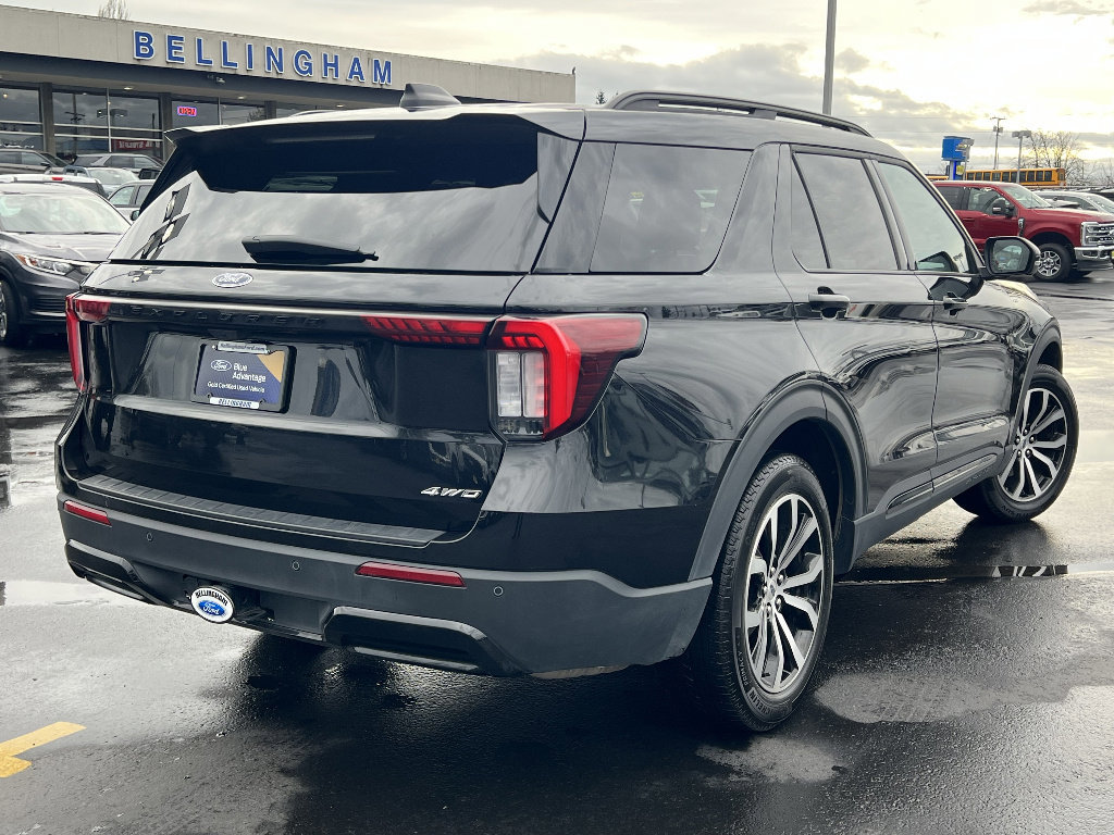 Certified 2025 Ford Explorer ST-Line image 3