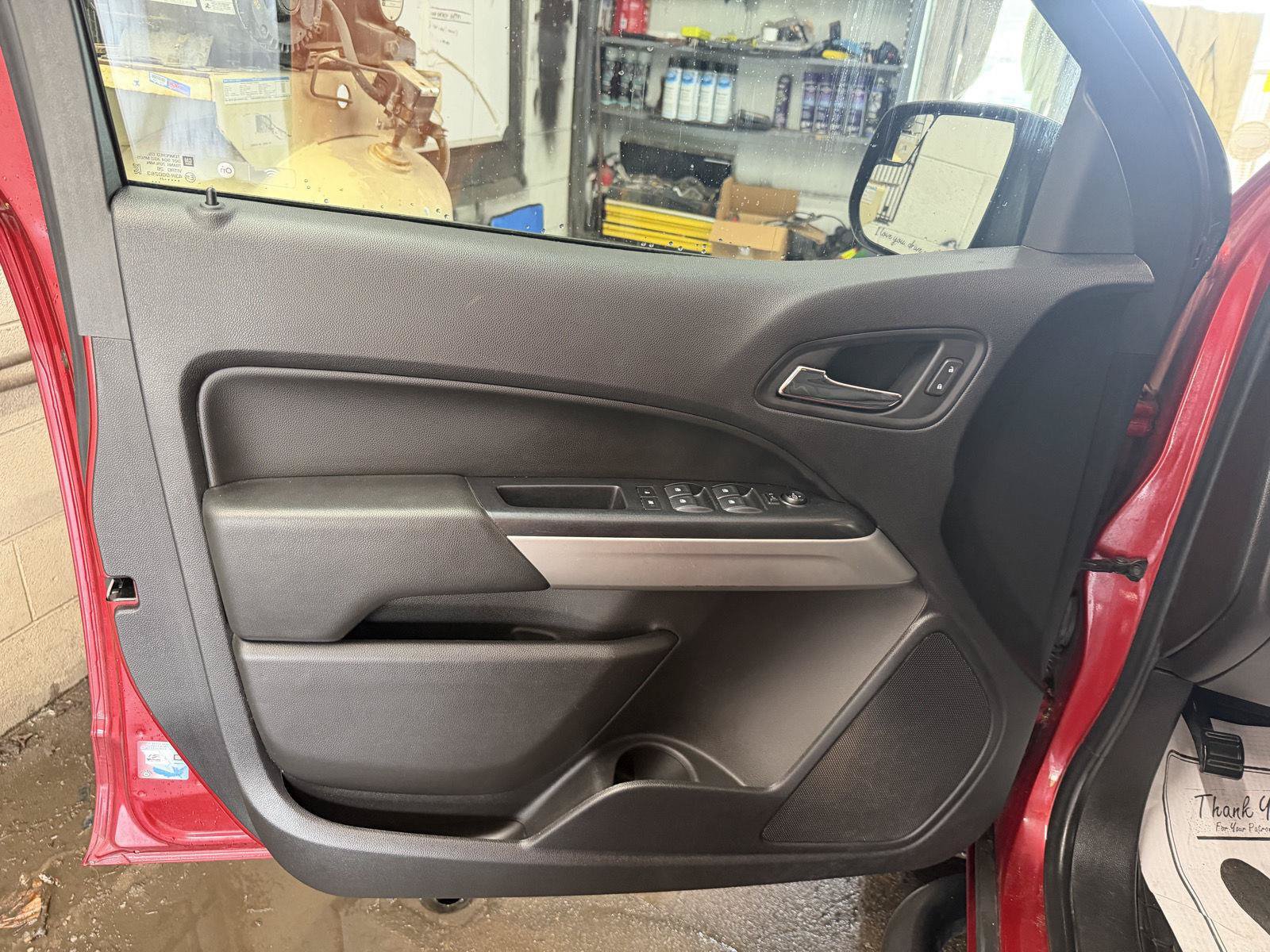 Used 2021 Chevrolet Colorado LT w/ LT Convenience Package AWD/4WD image 11