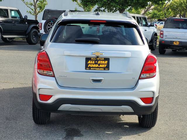Used 2020 Chevrolet Trax LT w/ LT Convenience Package FWD image 5