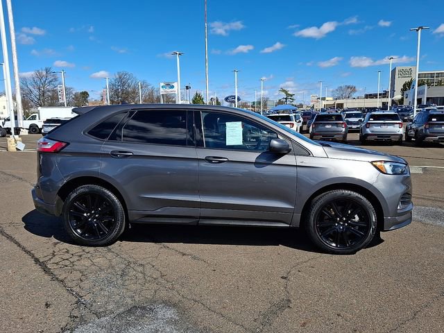 Certified 2022 Ford Edge ST-Line image 5