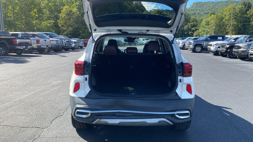 Used 2022 Kia Seltos SX w/ Sunroof Package AWD/4WD image 19
