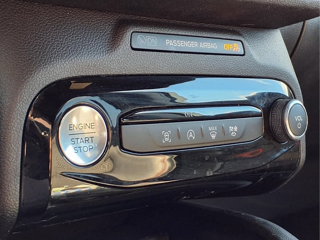 Certified 2024 Ford Escape ST-Line w/ Tech Pack #1 FWD image 19