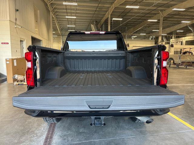 Used 2024 Chevrolet Silverado 2500 Custom w/ Custom Value Package AWD/4WD image 10