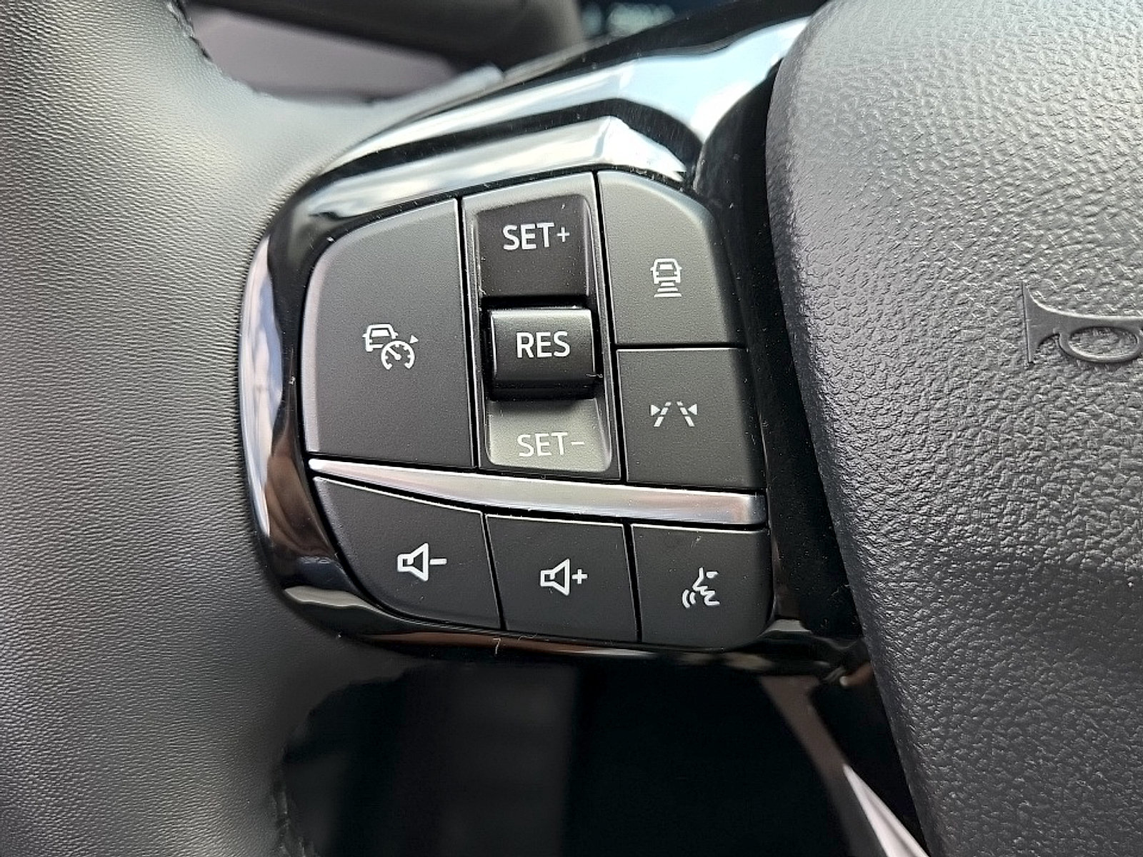 Certified 2023 Ford Escape Platinum AWD/4WD image 13