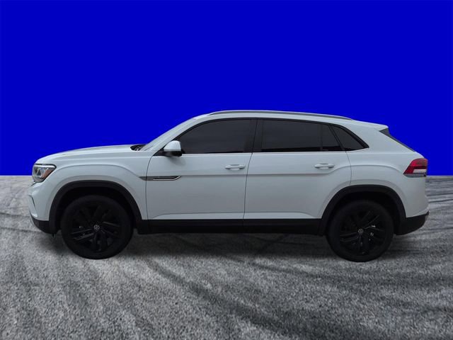 Used 2022 Volkswagen Atlas Cross Sport SE w/ Black Wheel Package FWD image 2