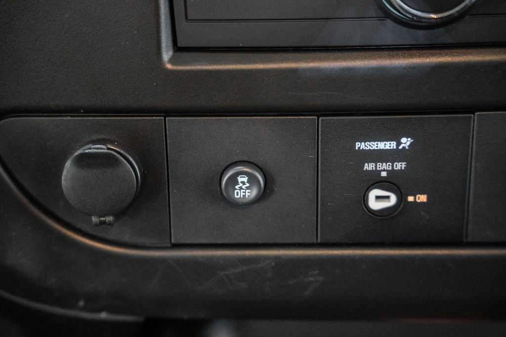Used 2024 GMC Savana 2500 w/ Driver Convenience Package image 28