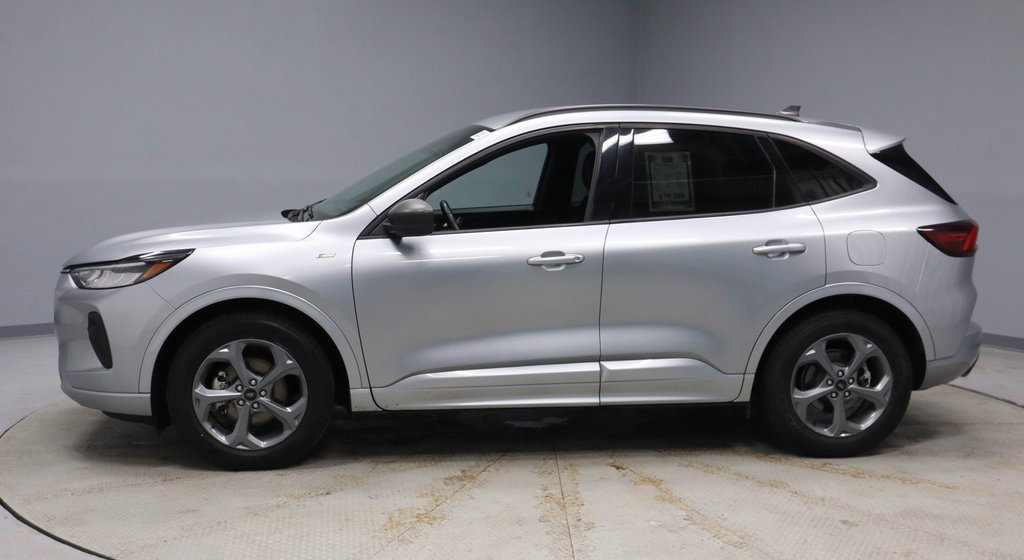 Certified 2024 Ford Escape ST-Line w/ Cold Weather Package image 2