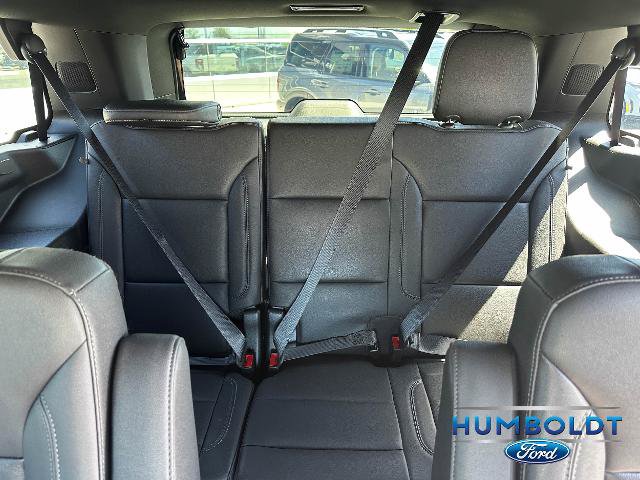 Used 2023 Chevrolet Tahoe Z71 w/ Luxury Package AWD/4WD image 28