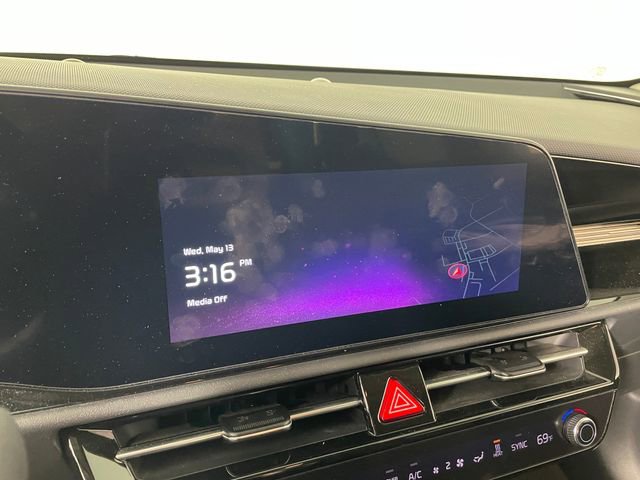 Used 2024 Kia Niro Wind w/ Wind Preserve Package FWD image 7