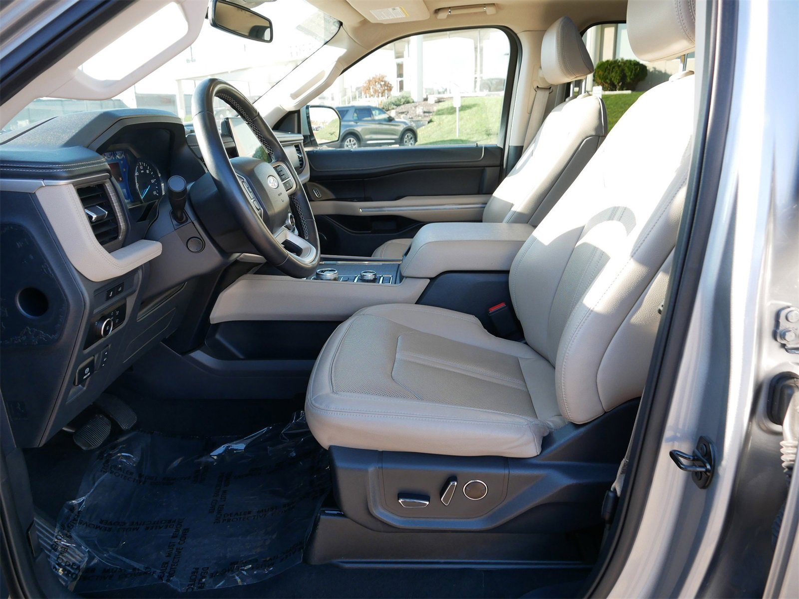 Certified 2024 Ford Expedition Limited image 12